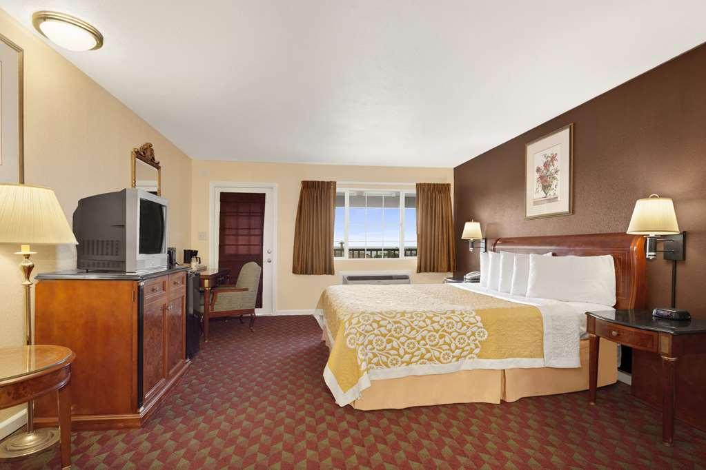 Comfort Inn Near Hearst Castle - Cambria San Simeon Rom bilde